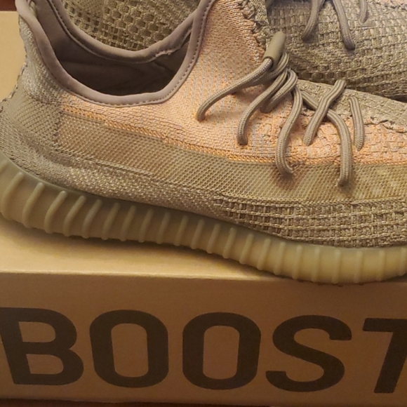 Yeezy Boost 350 - Picture 3 of 6